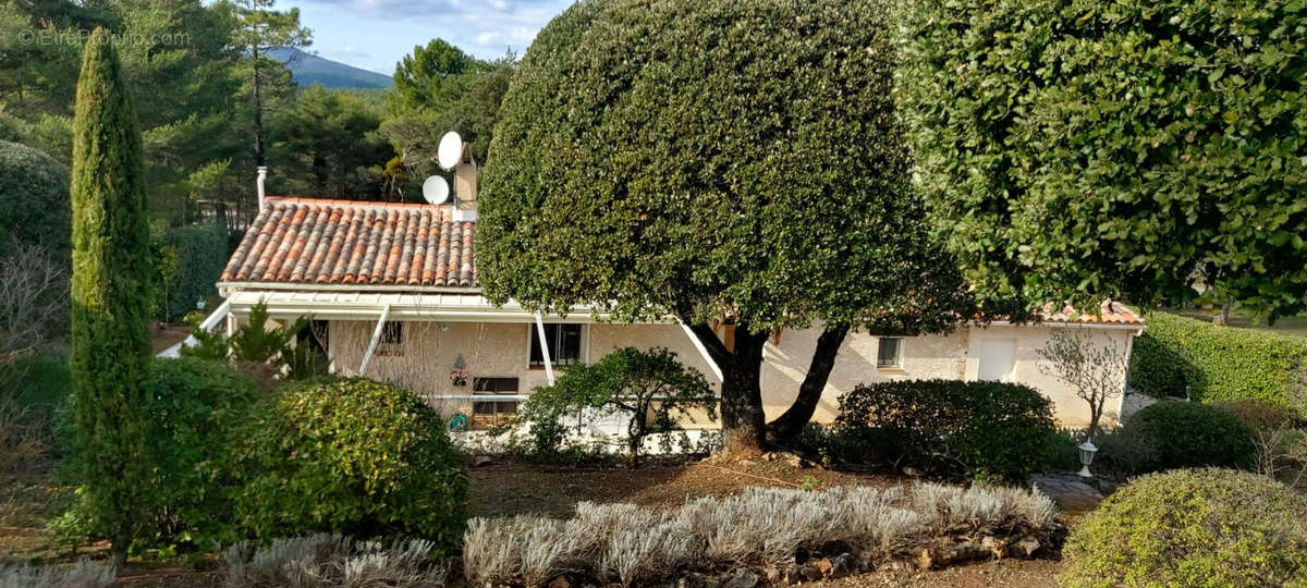 Maison à TOURTOUR