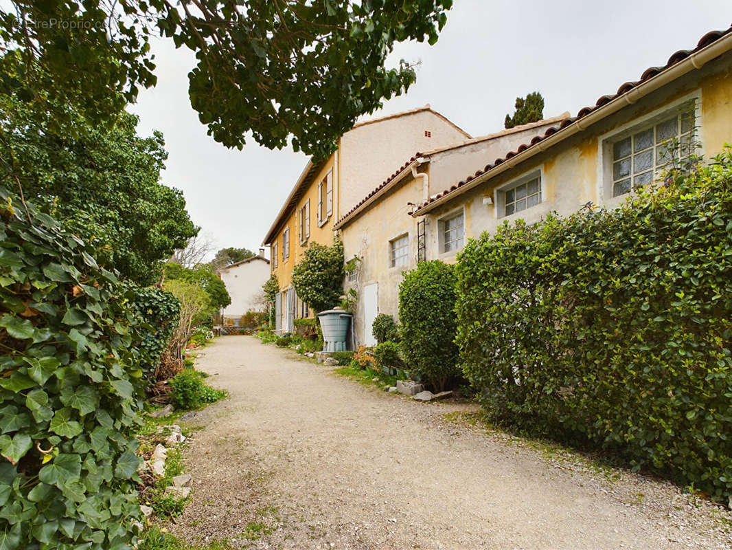 Maison à VILLENEUVE-LES-AVIGNON