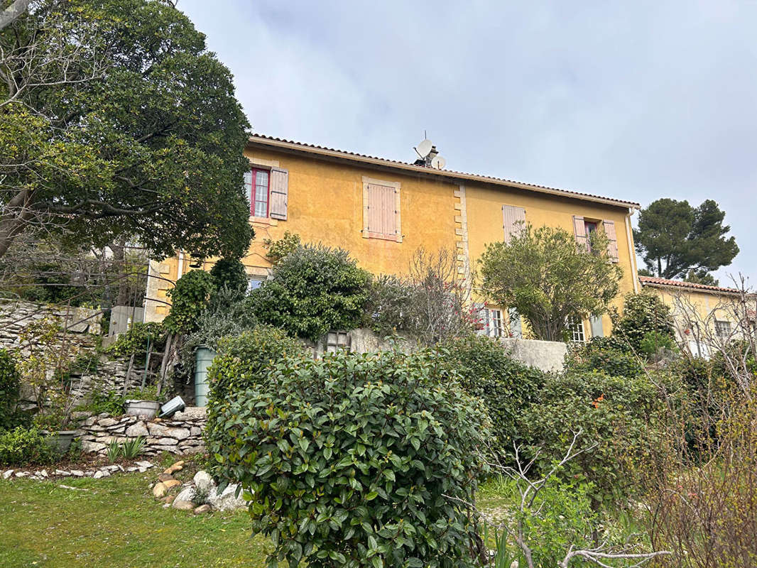 Maison à VILLENEUVE-LES-AVIGNON