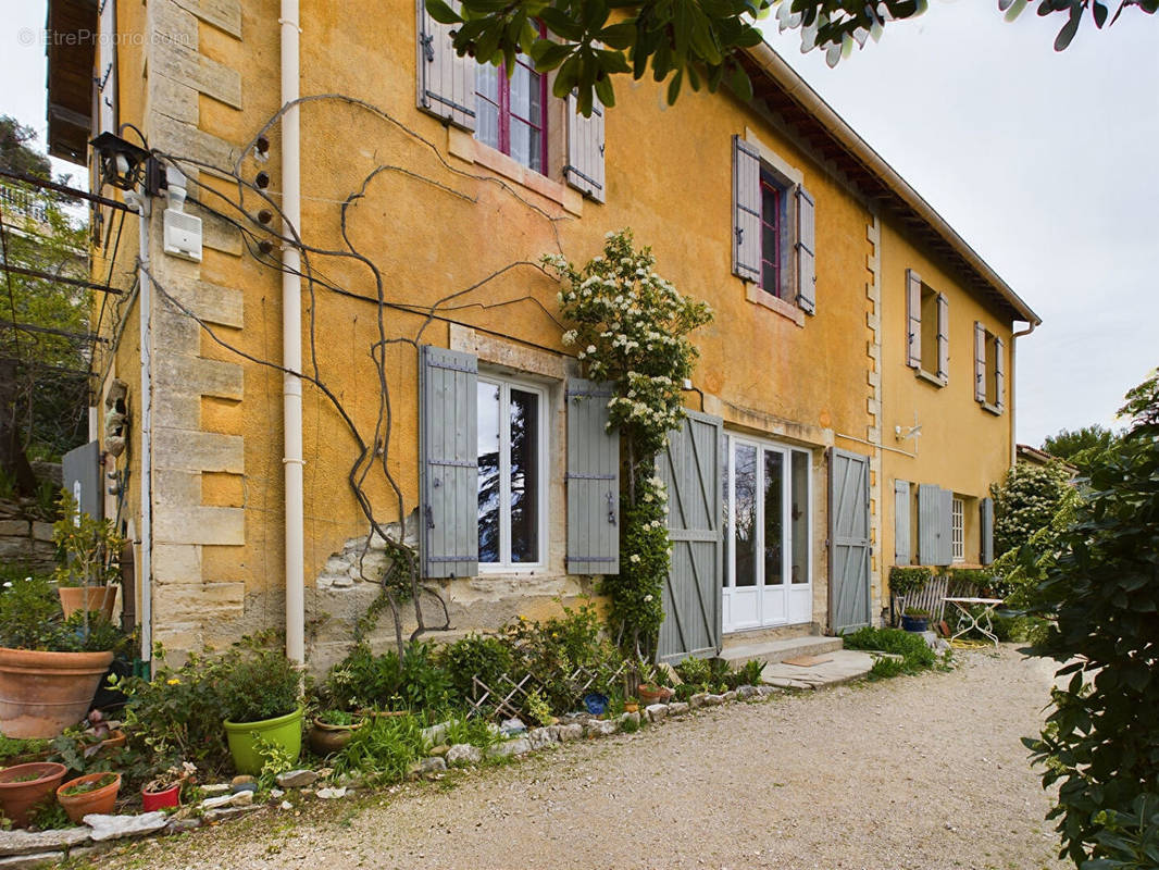 Maison à VILLENEUVE-LES-AVIGNON