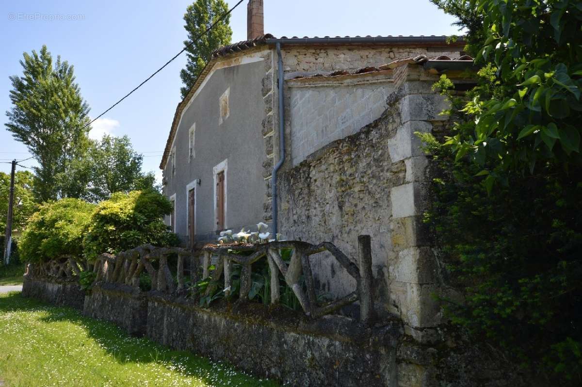 Maison à DURAS