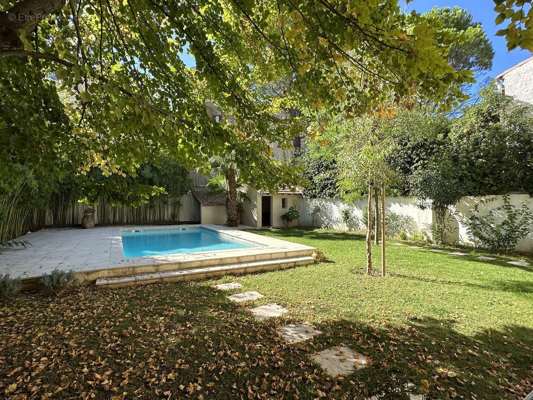 Maison à NIMES