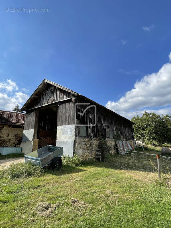 Maison à BEYNAC-ET-CAZENAC