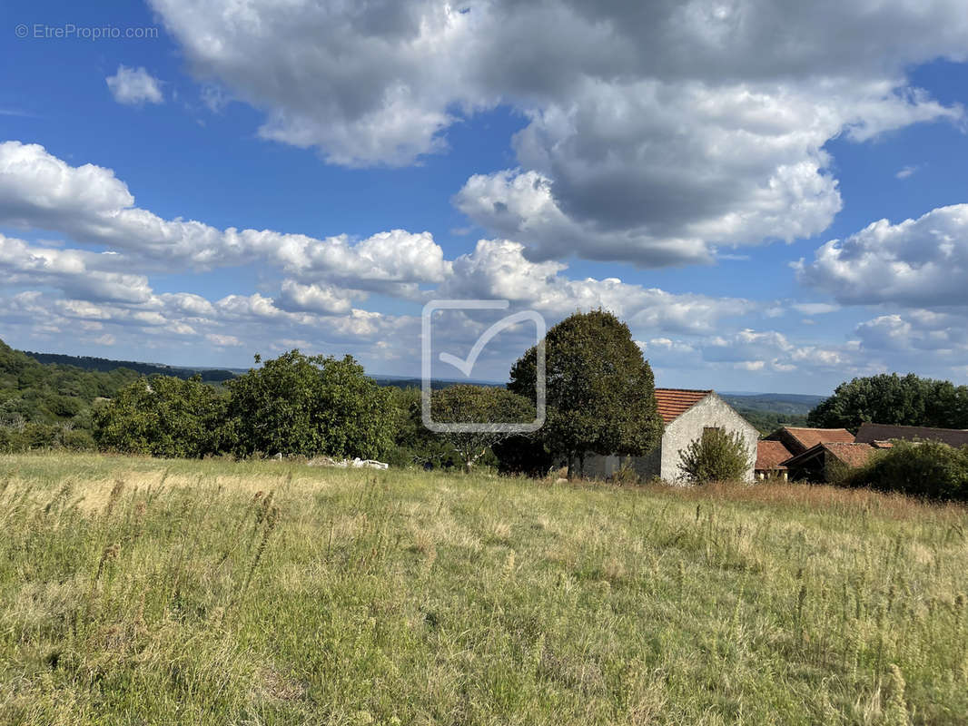 Maison à BEYNAC-ET-CAZENAC