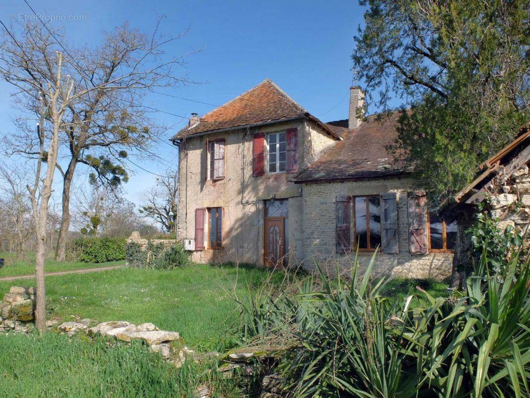 Maison à PARISOT