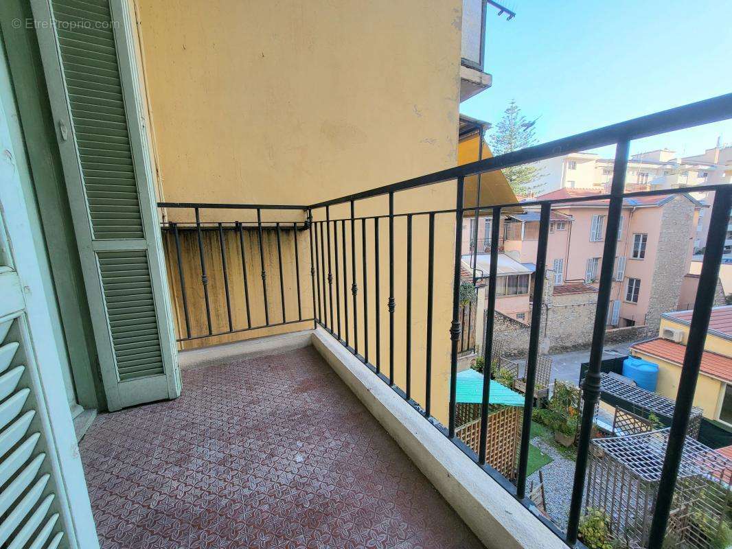 Appartement à MENTON