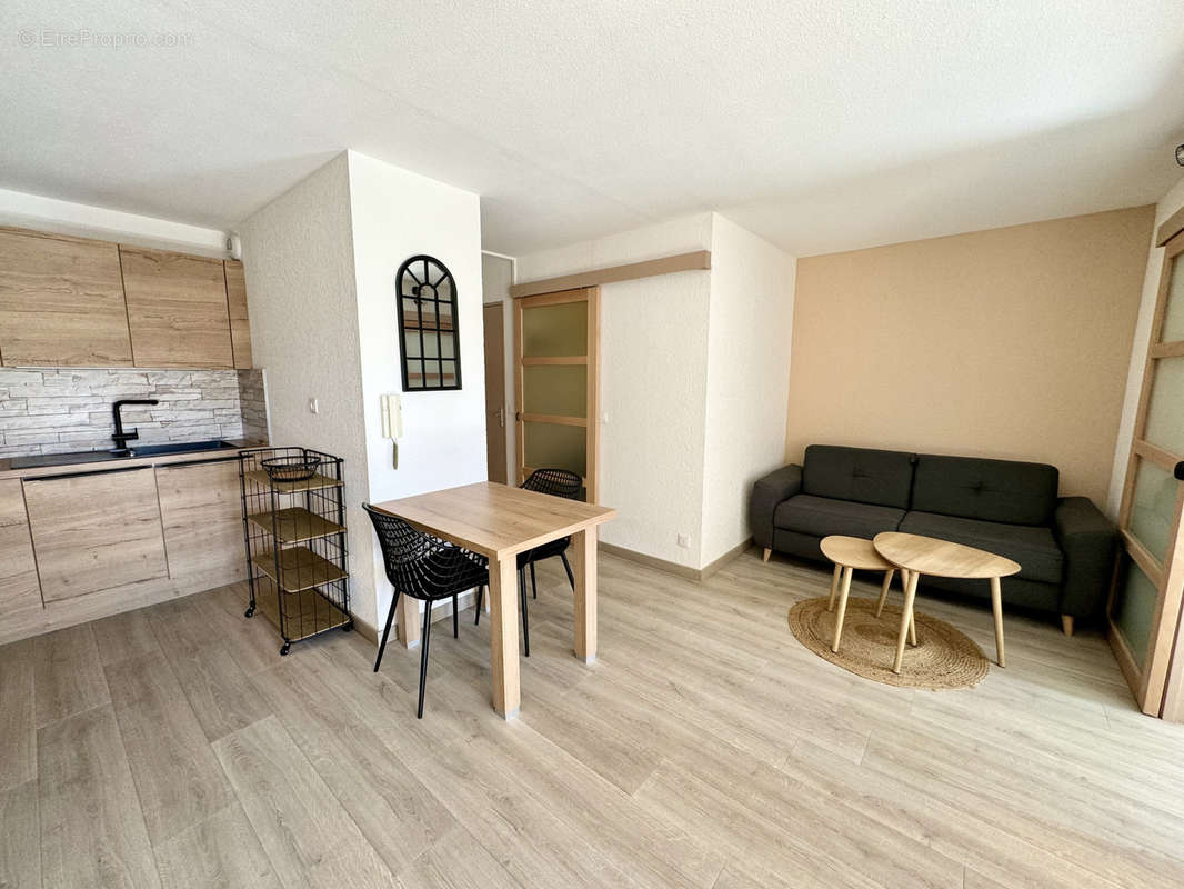 Appartement à SIX-FOURS-LES-PLAGES