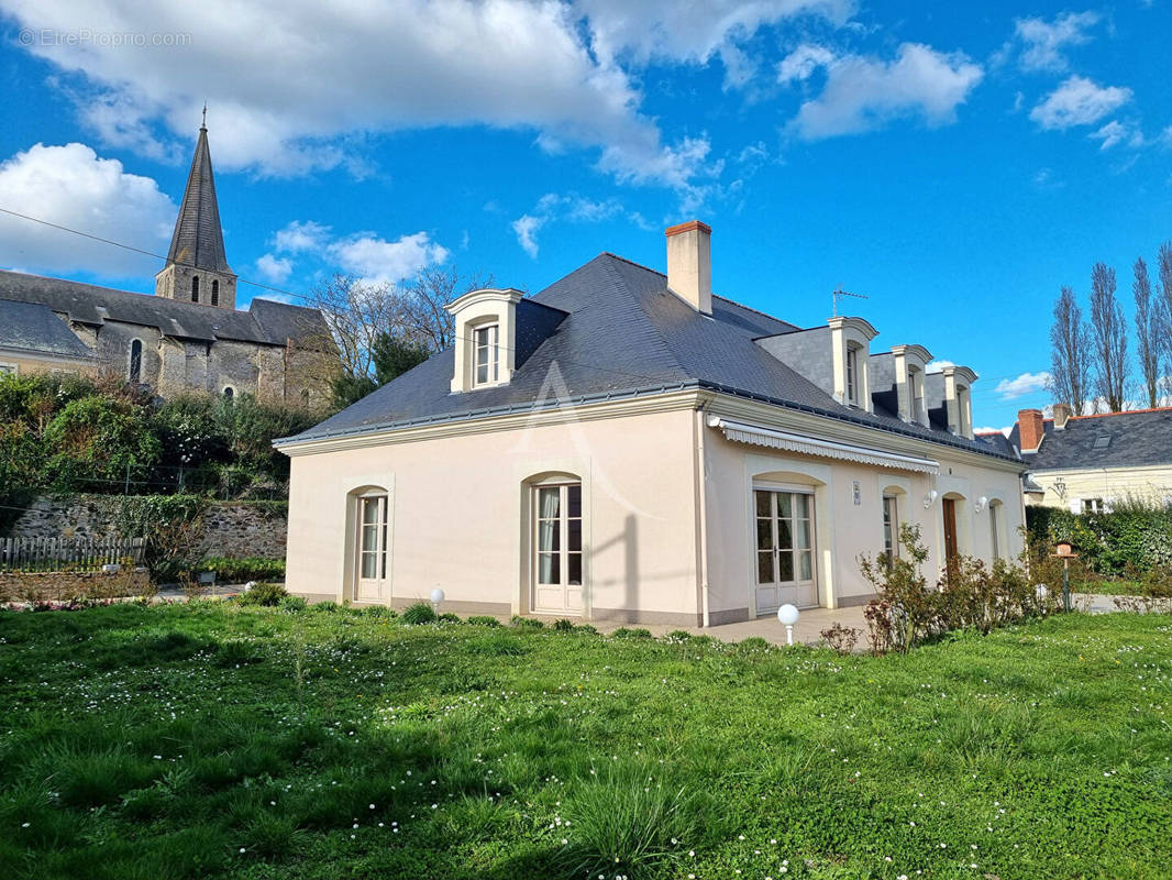 Maison à CHATEAUNEUF-SUR-SARTHE