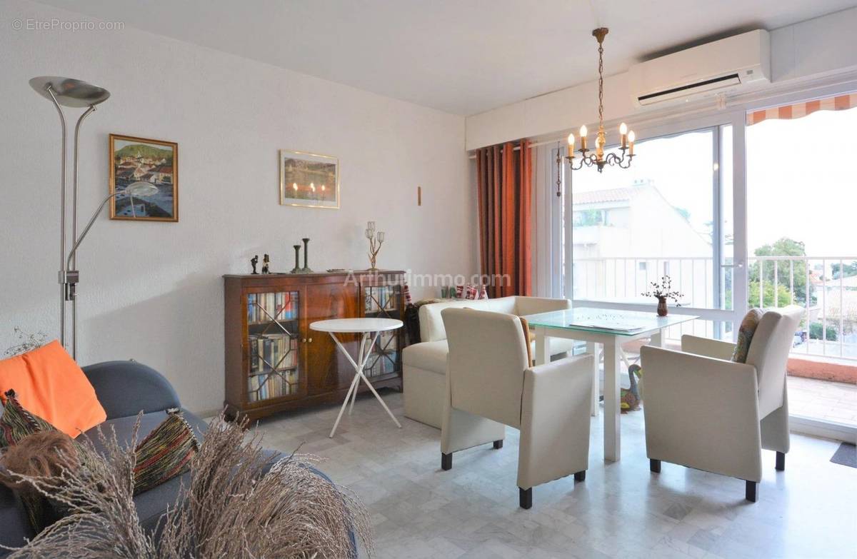 Appartement à FREJUS