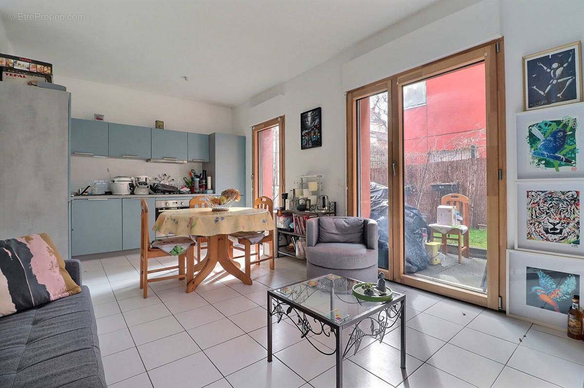 Appartement à AUBERVILLIERS