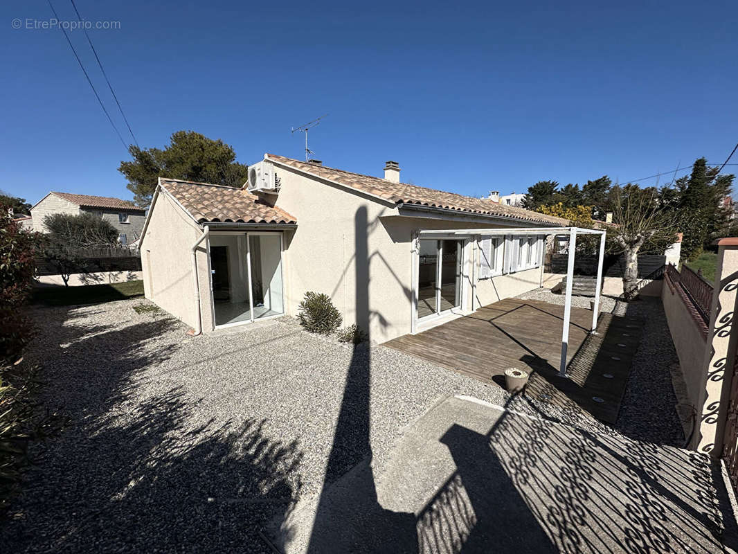 Maison à L&#039;ISLE-SUR-LA-SORGUE