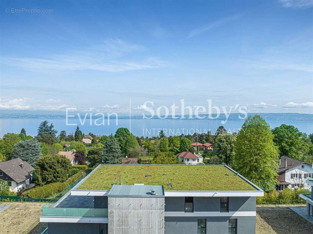 Appartement à EVIAN-LES-BAINS