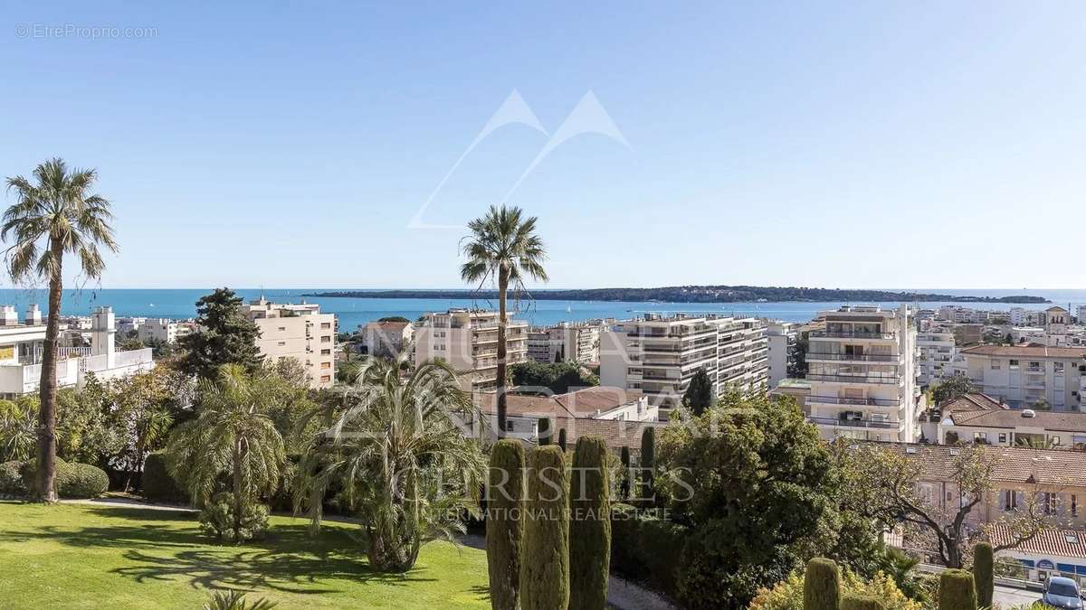 Appartement à CANNES