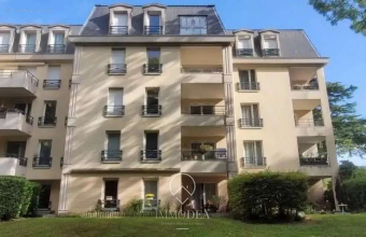 Appartement à ETIOLLES