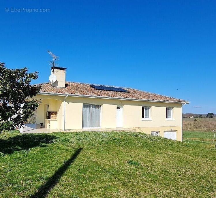 Maison à VILLENEUVE-DE-MARSAN