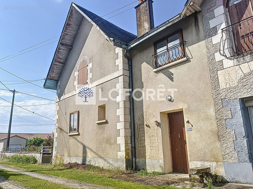 Maison à PARTHENAY