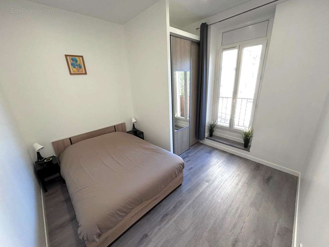 Appartement à MARSEILLE-5E