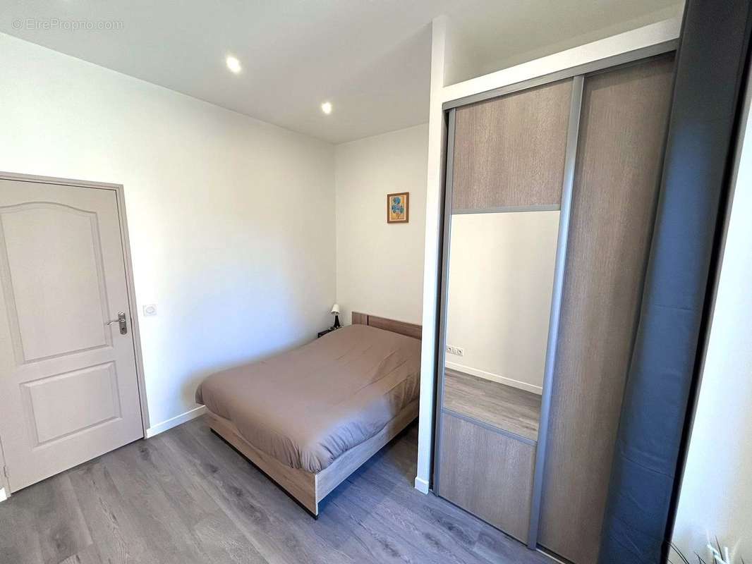 Appartement à MARSEILLE-5E