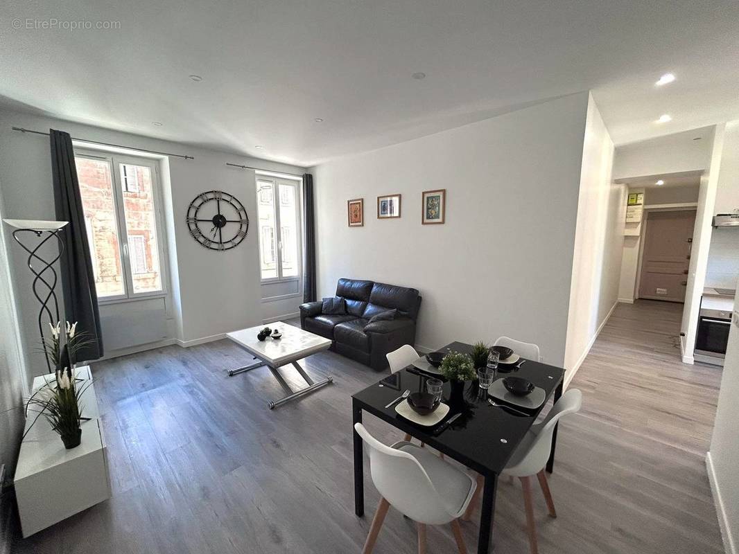 Appartement à MARSEILLE-5E