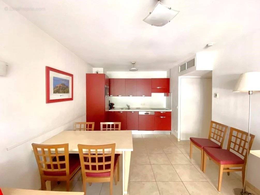 Appartement à VILLENEUVE-LOUBET