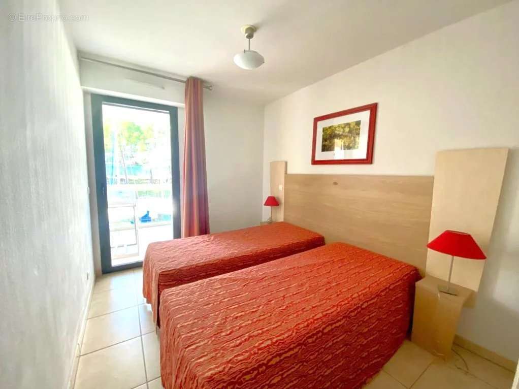 Appartement à VILLENEUVE-LOUBET