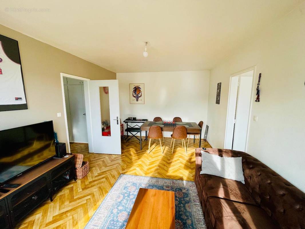   - Appartement à STRASBOURG