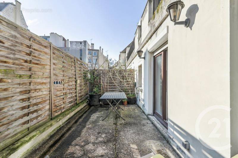 Appartement à NEUILLY-SUR-SEINE