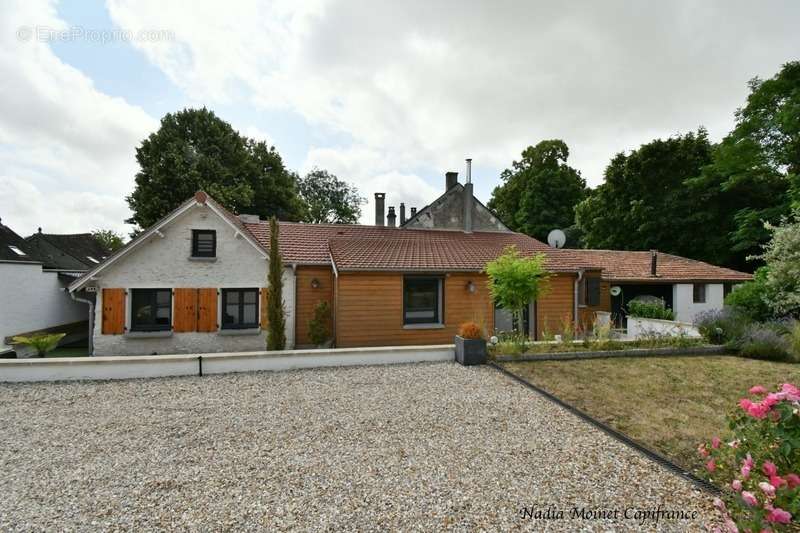 Maison à HOUDAN