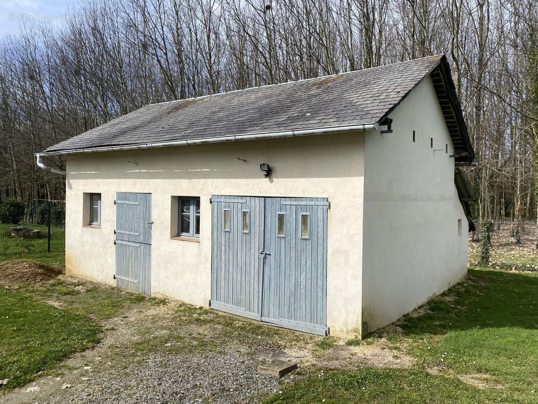 Maison à ARNAC-POMPADOUR