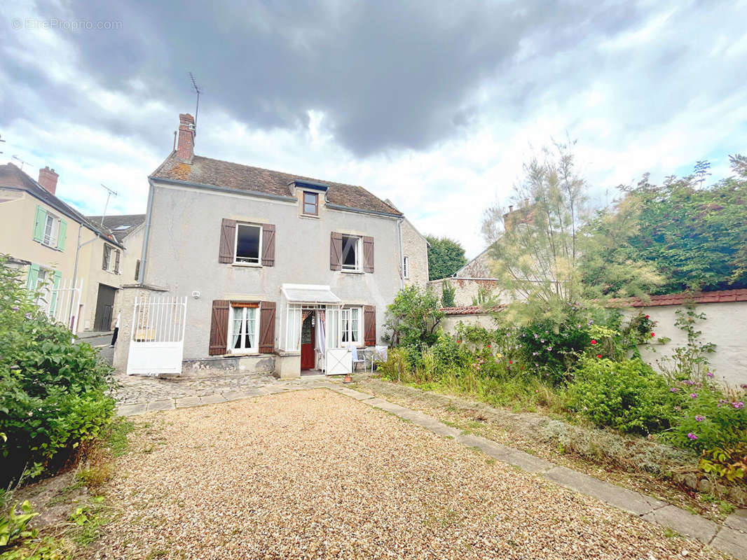 Maison à DOURDAN