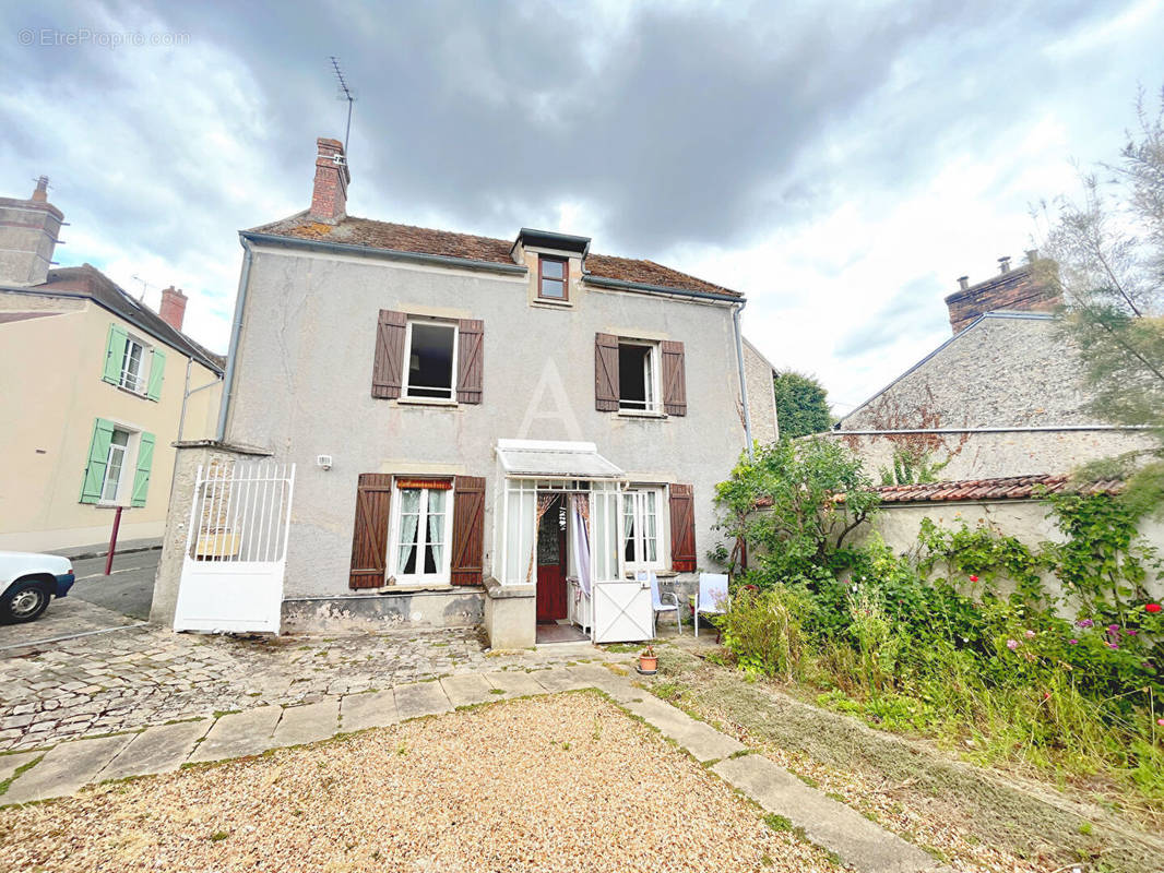 Maison à DOURDAN