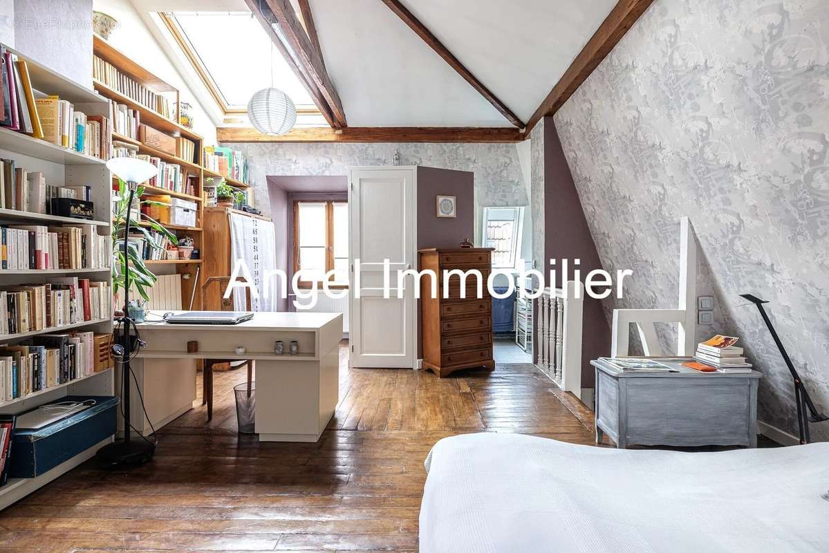 Appartement à PARIS-12E