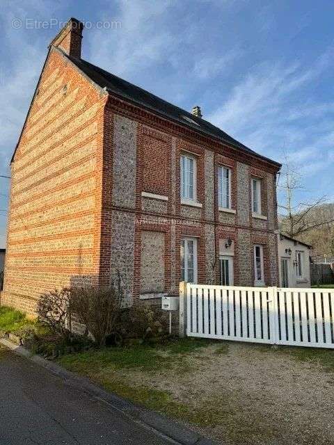 Maison à EPOUVILLE