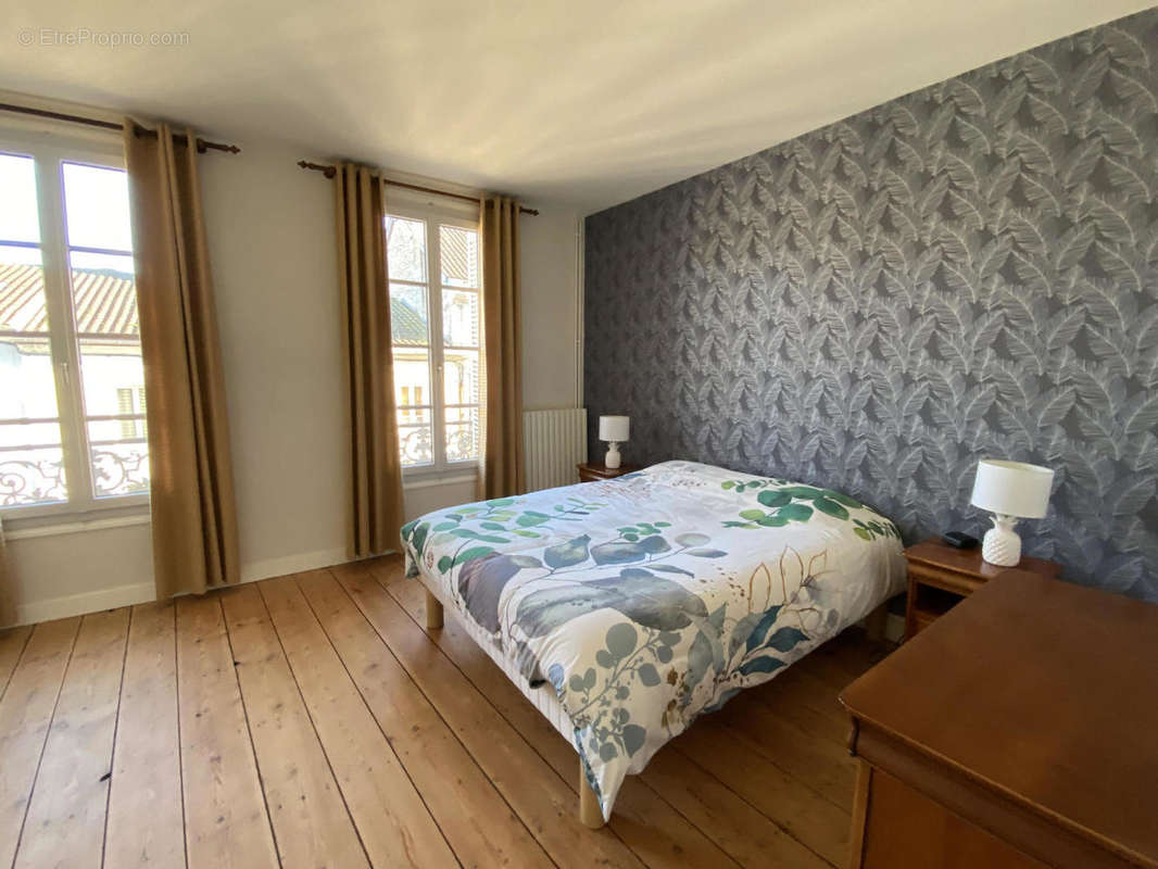 chambre 1 - Maison à CHALAIS