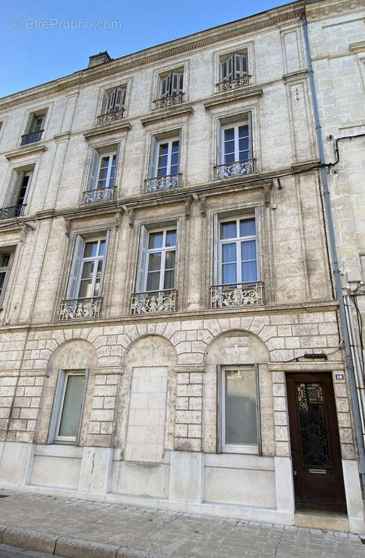 facade 1 - Maison à CHALAIS