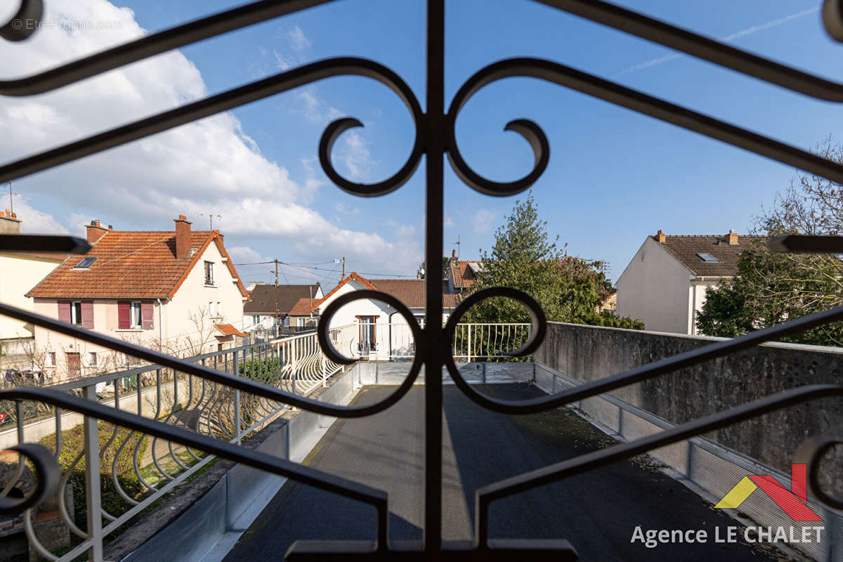 Maison à VILLENEUVE-LE-ROI