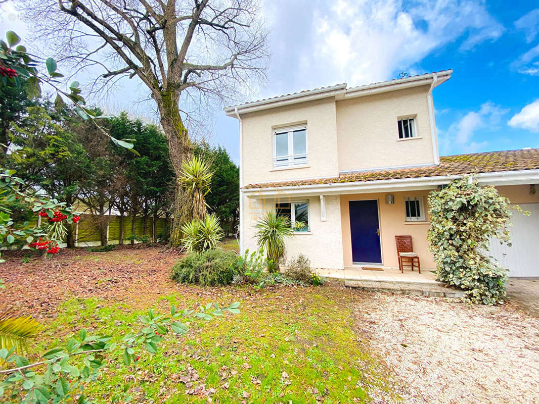 Maison à MERIGNAC