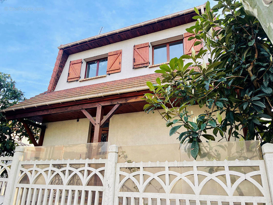 Maison à CHAMPIGNY-SUR-MARNE