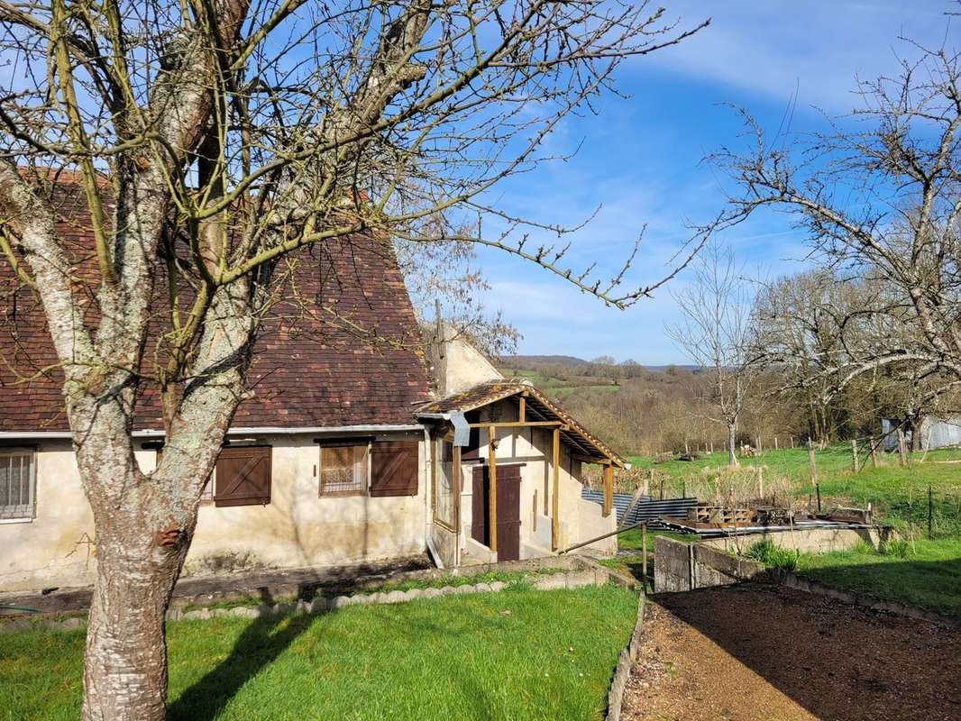 Maison à BELLOU-SUR-HUISNE