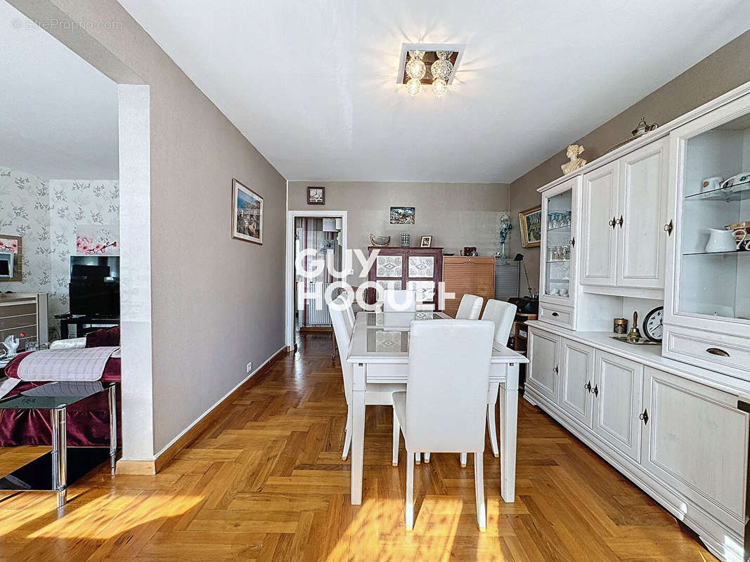 Appartement à SOTTEVILLE-LES-ROUEN