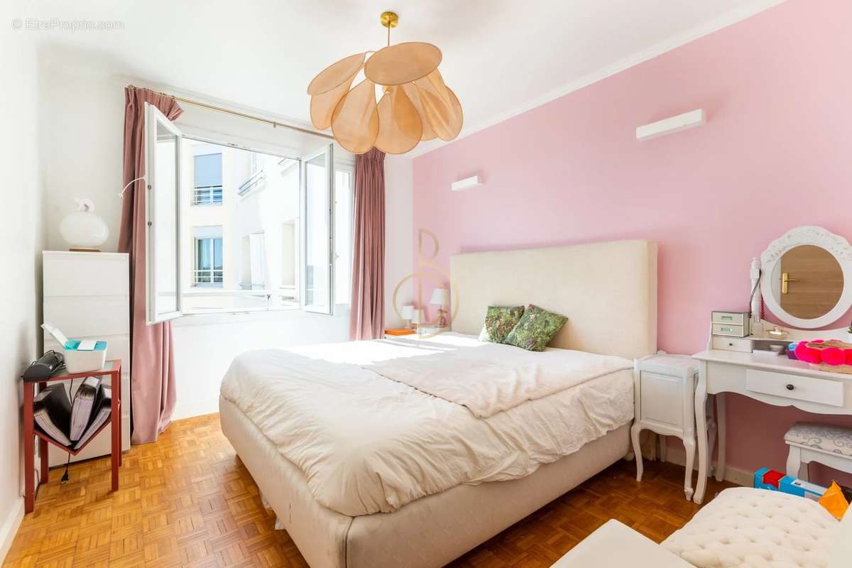 Appartement à BOULOGNE-BILLANCOURT