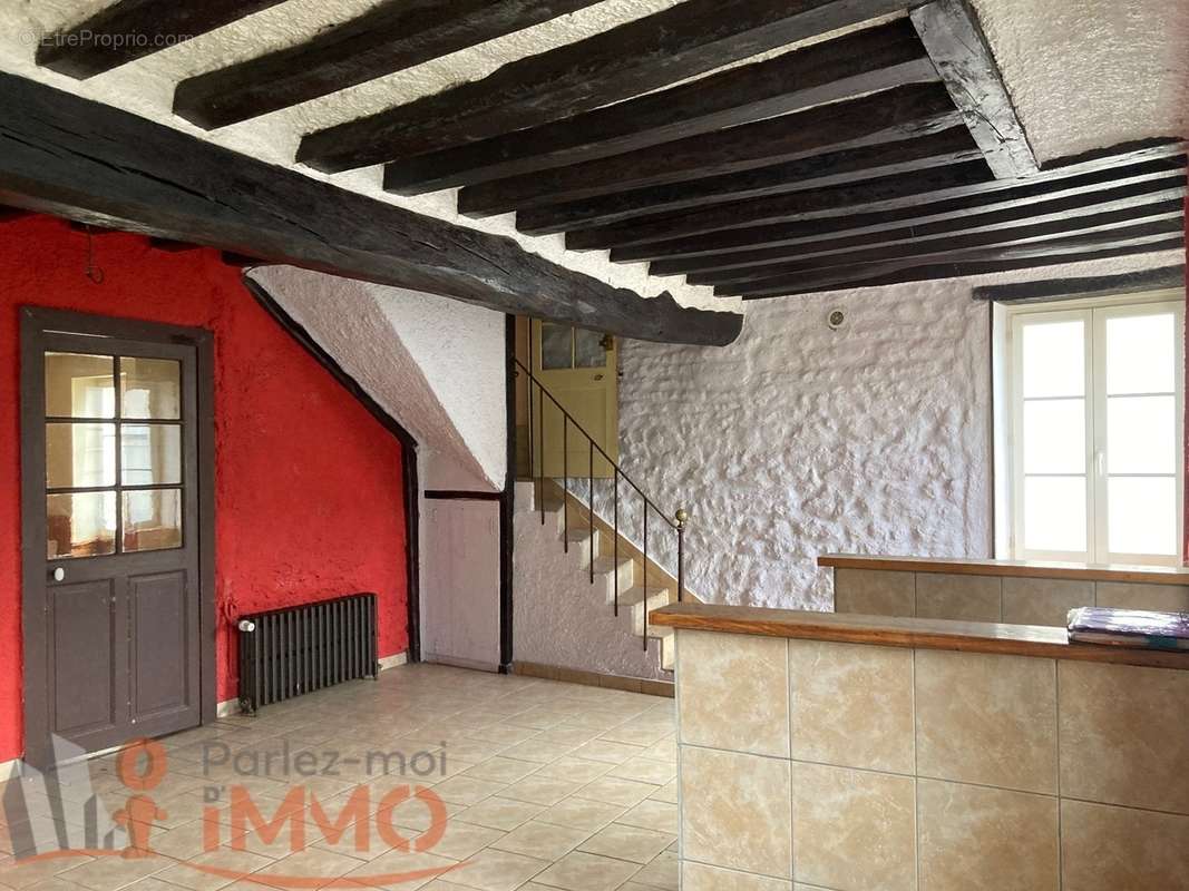 Appartement à COULANGES-SUR-YONNE