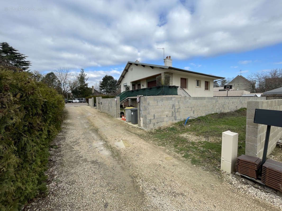 Terrain à QUETIGNY