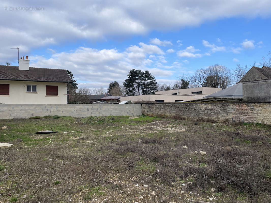 Terrain à QUETIGNY