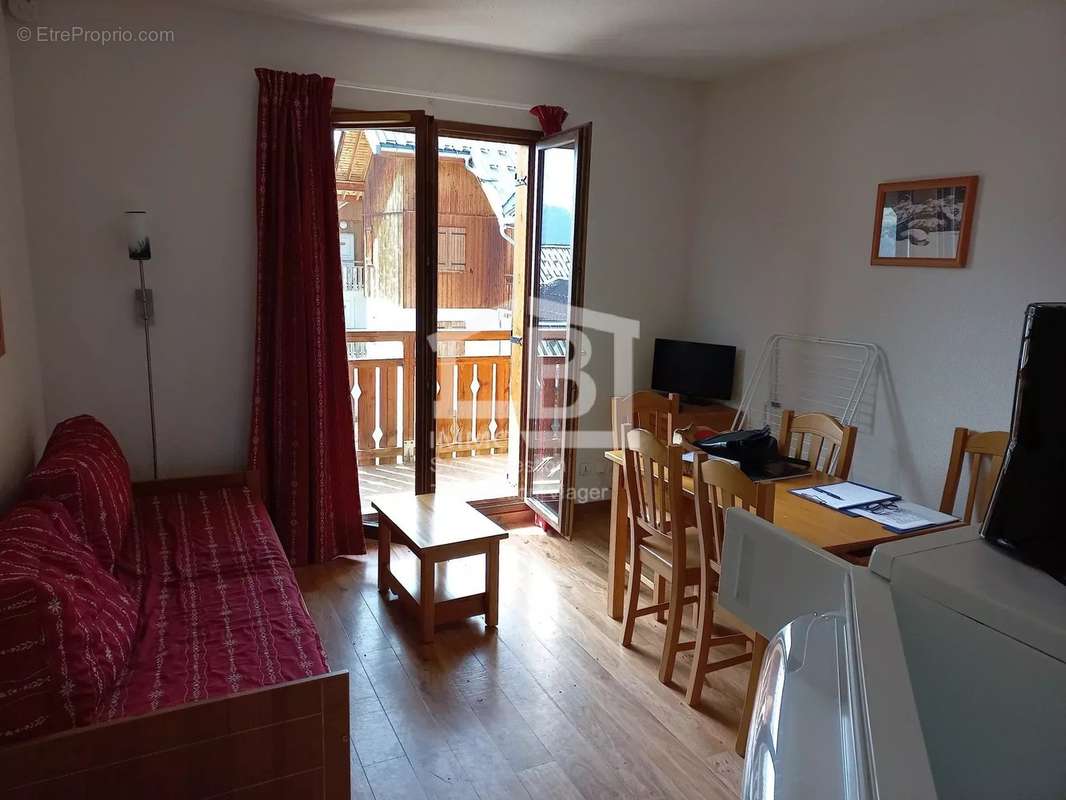 Appartement à ALBIEZ-MONTROND