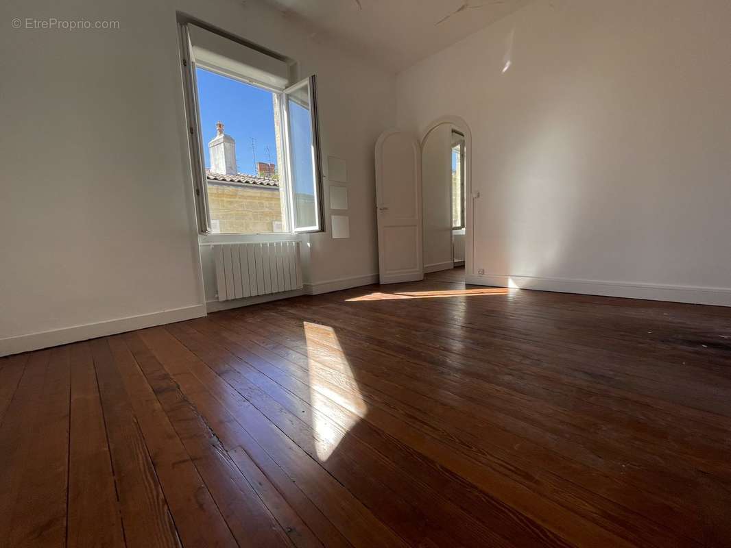 Appartement à BORDEAUX