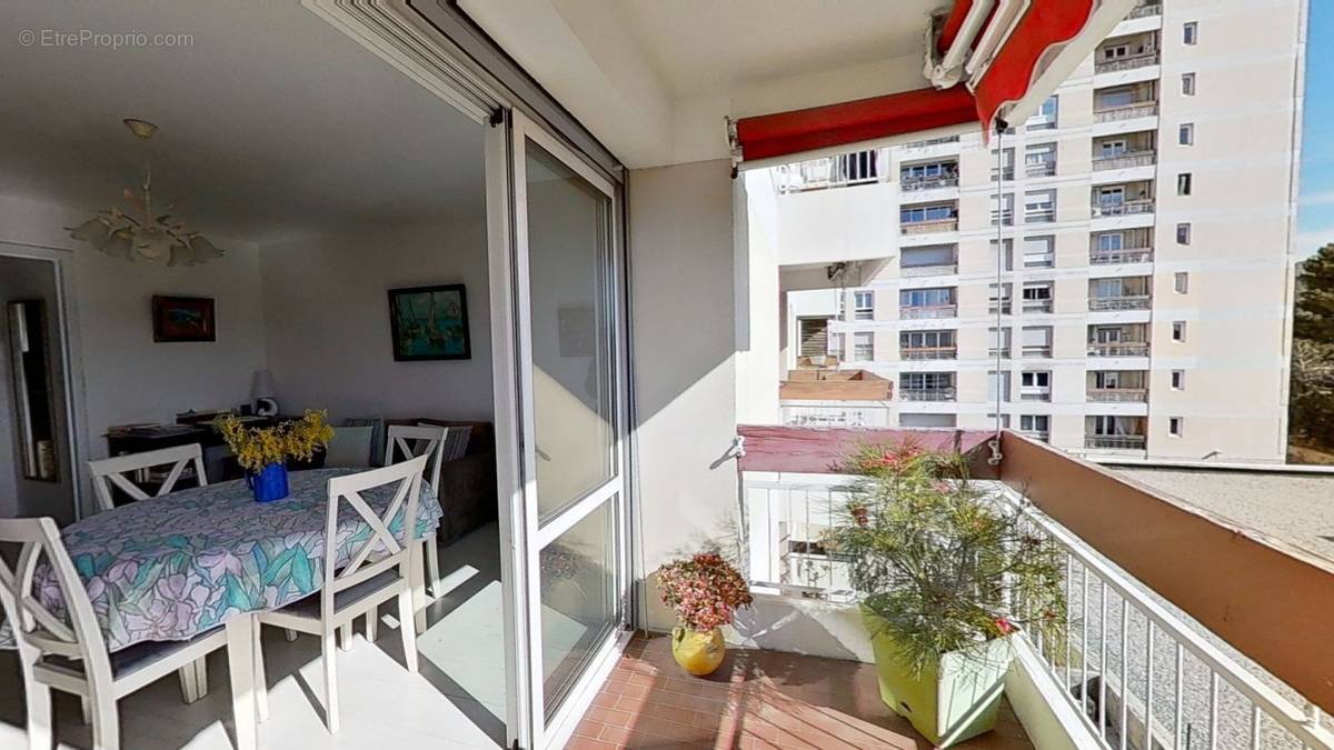 Appartement à MARSEILLE-12E