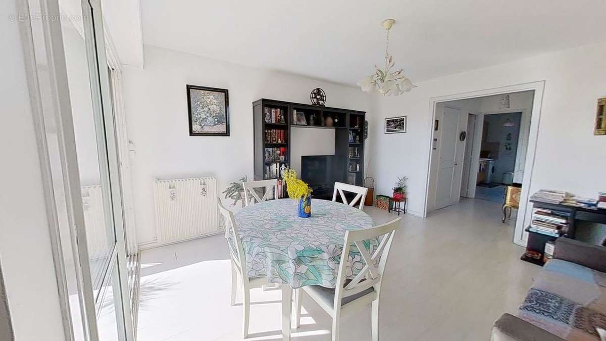 Appartement à MARSEILLE-12E