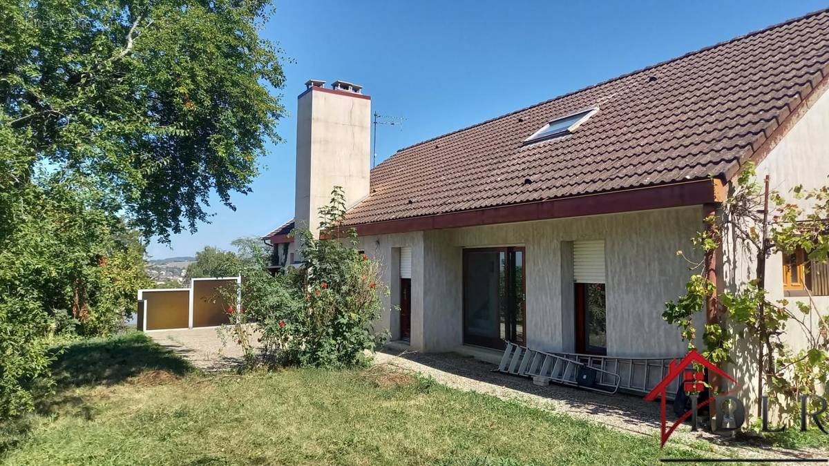 Maison à LONS-LE-SAUNIER