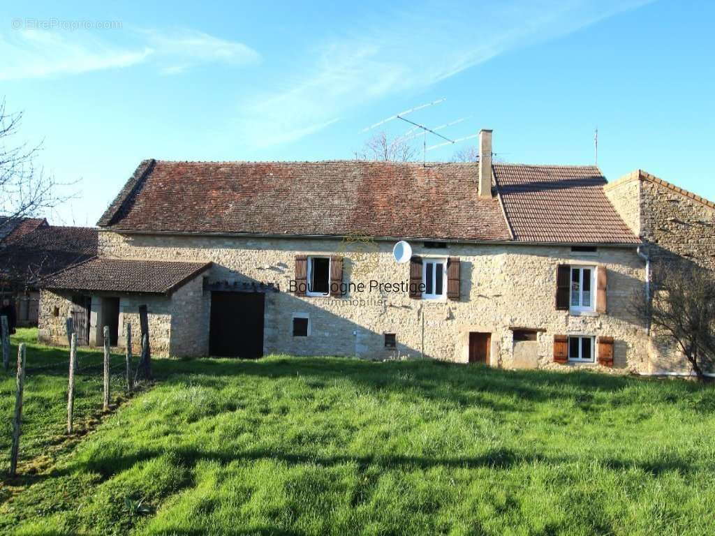 Maison à SENNECEY-LE-GRAND